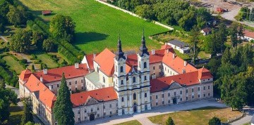 Krásny Betliar, kláštor Jasov, Opálové bane a Stará Ľubovňa